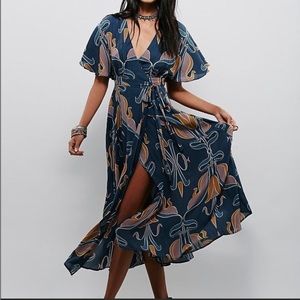 Free People Sweet Romance Wrap Maxi Dress Blue Floral Partially Lined XS EUC